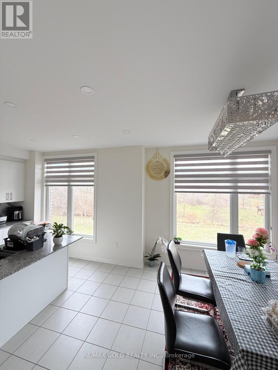 43 Queenpost Drive, Brampton, Ontario  L6Y 6L2 - Photo 35 - W12998022