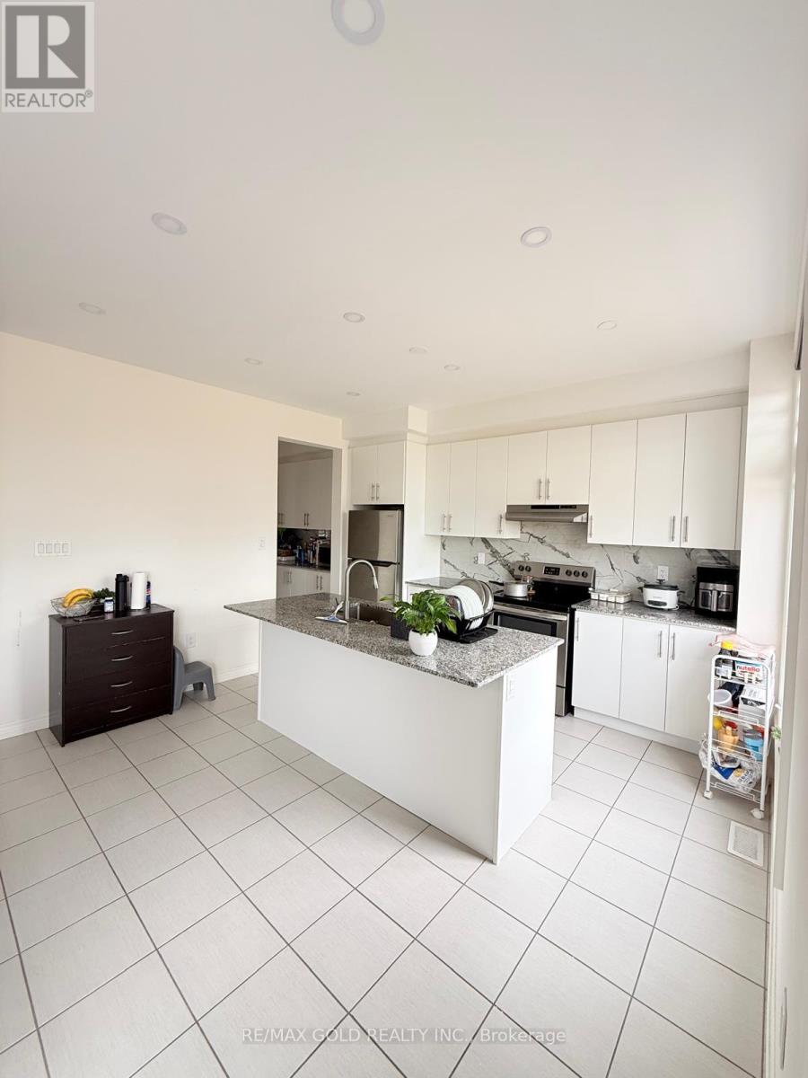 43 Queenpost Drive, Brampton, Ontario  L6Y 6L2 - Photo 36 - W12998022