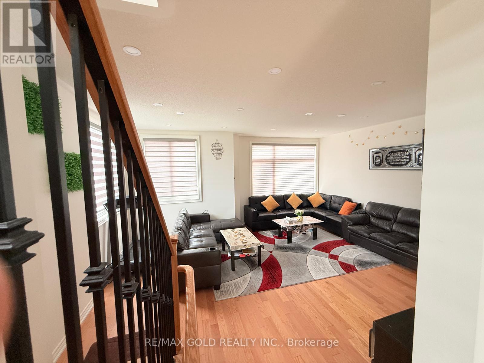 43 Queenpost Drive, Brampton, Ontario  L6Y 6L2 - Photo 39 - W12998022