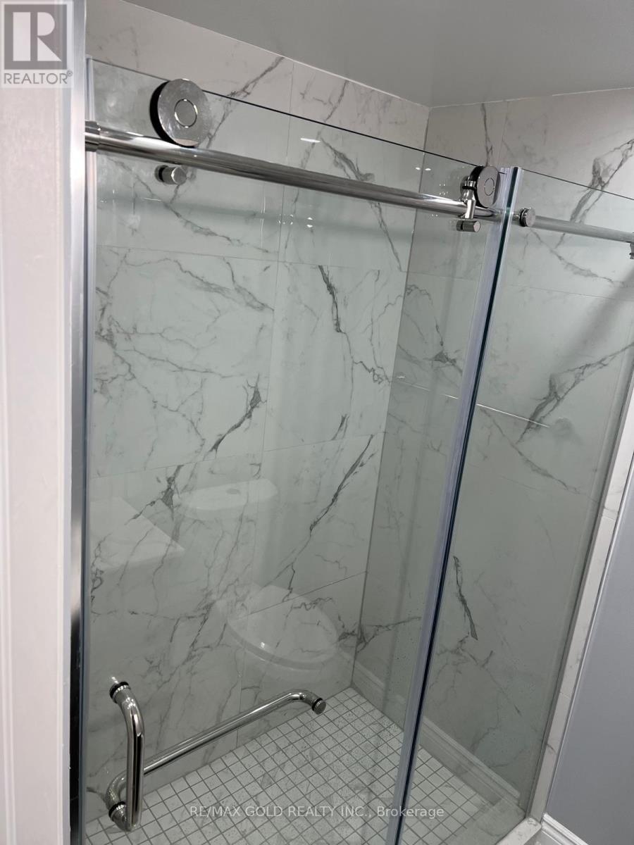 43 Queenpost Drive, Brampton, Ontario  L6Y 6L2 - Photo 45 - W12998022