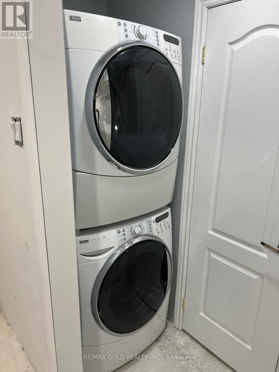 43 Queenpost Drive, Brampton, Ontario  L6Y 6L2 - Photo 46 - W12998022