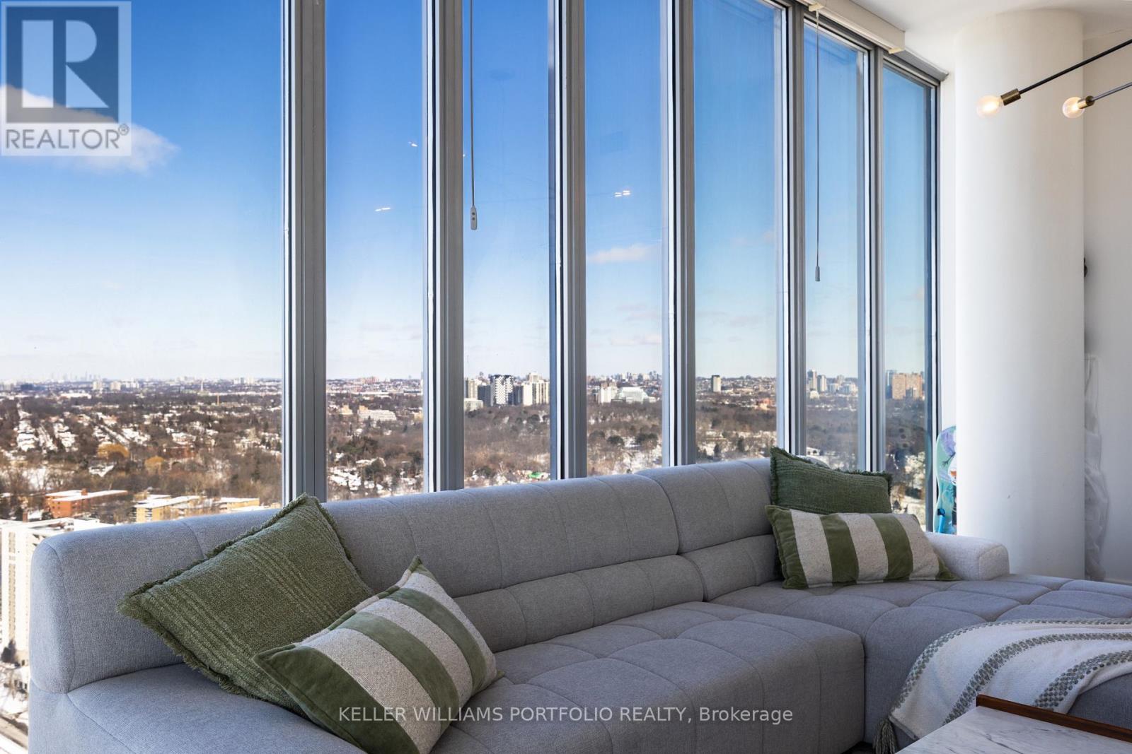 3410 - 105 The Queensway Avenue, Toronto, Ontario M6S 5B5 - Photo 12 - W12998036