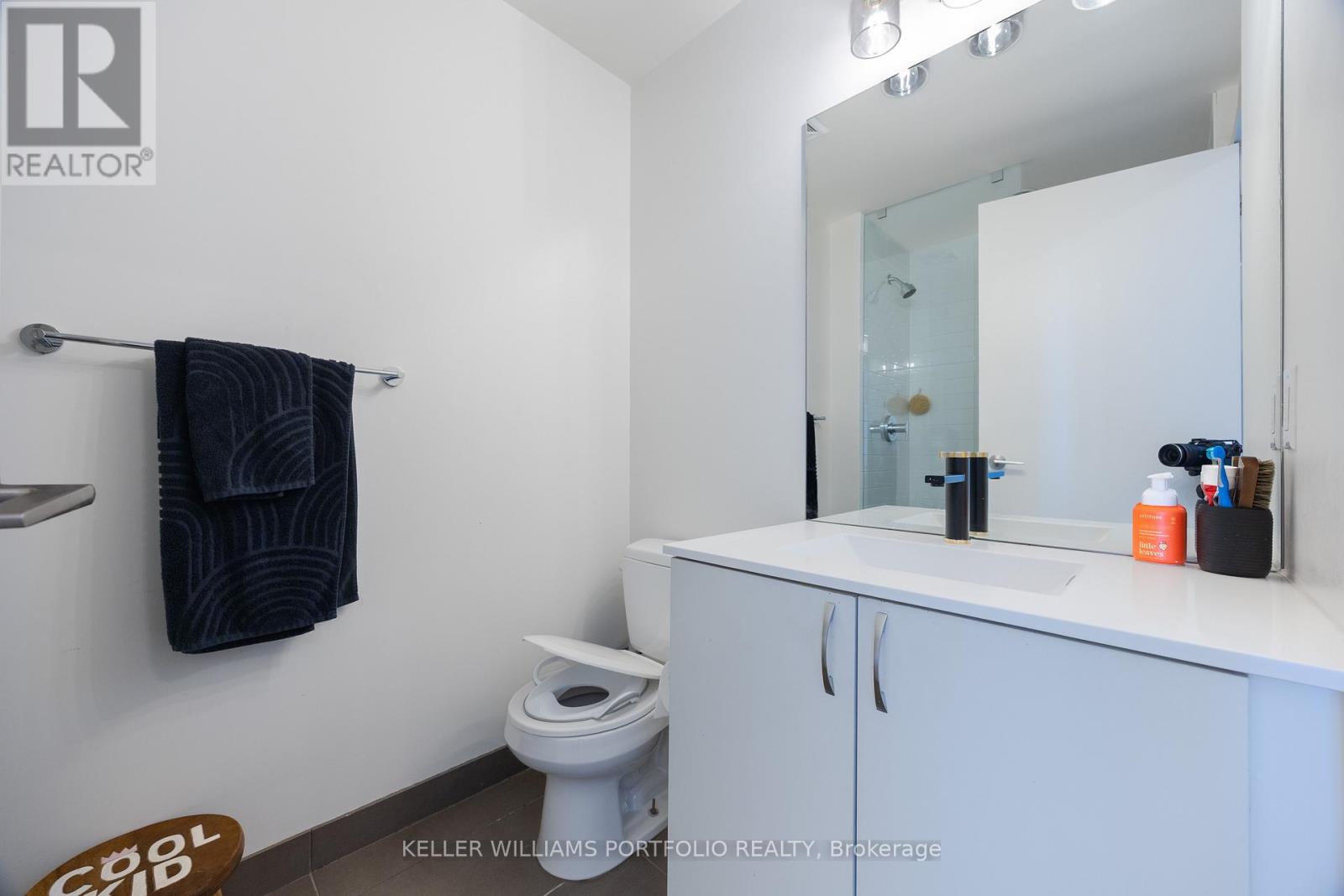 3410 - 105 The Queensway Avenue, Toronto, Ontario M6S 5B5 - Photo 18 - W12998036