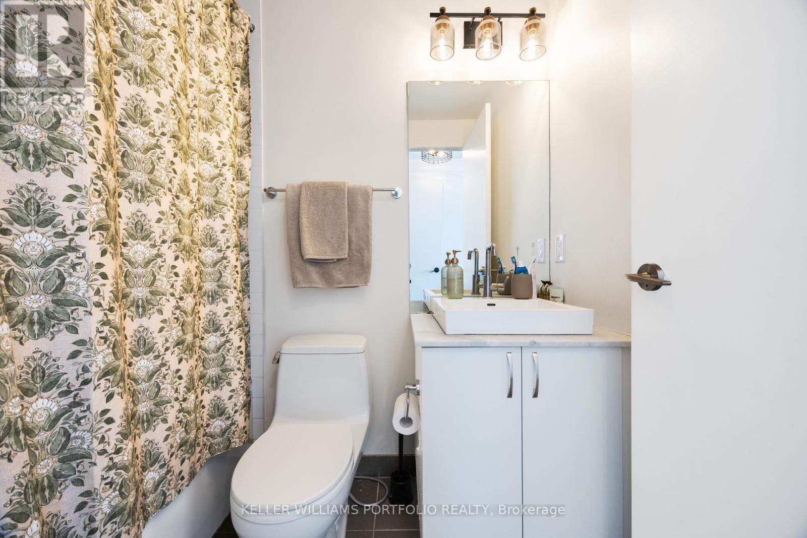 3410 - 105 The Queensway Avenue, Toronto, Ontario M6S 5B5 - Photo 20 - W12998036