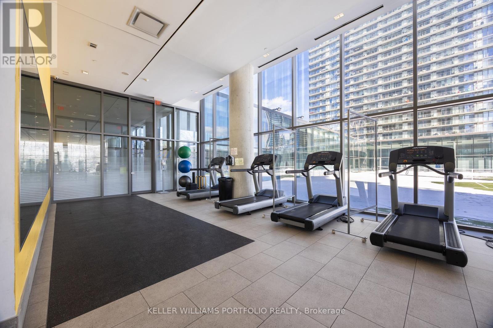 3410 - 105 The Queensway Avenue, Toronto, Ontario M6S 5B5 - Photo 28 - W12998036