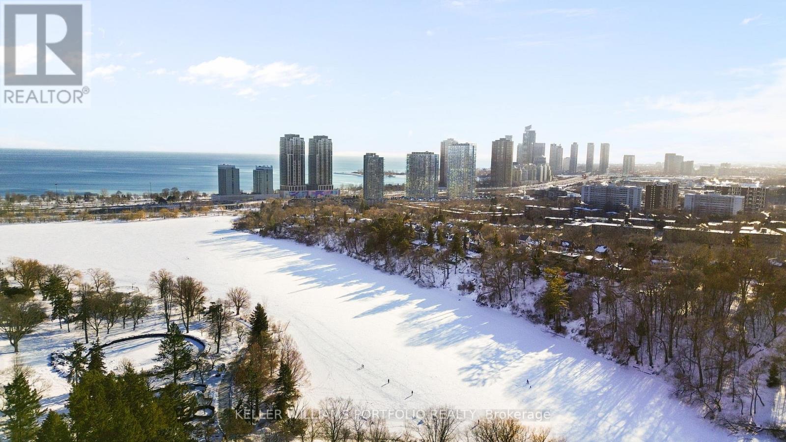 3410 - 105 The Queensway Avenue, Toronto, Ontario M6S 5B5 - Photo 40 - W12998036