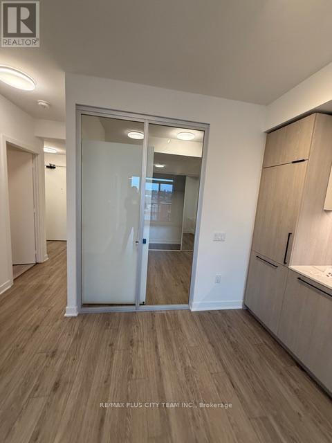 418 - 1185 Dupont Street, Toronto, Ontario  M6H 0G5 - Photo 4 - W12998040