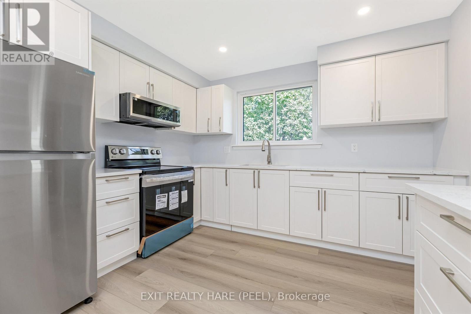 5 Garside Crescent, Brampton, Ontario  L6S 1H5 - Photo 12 - W12998050