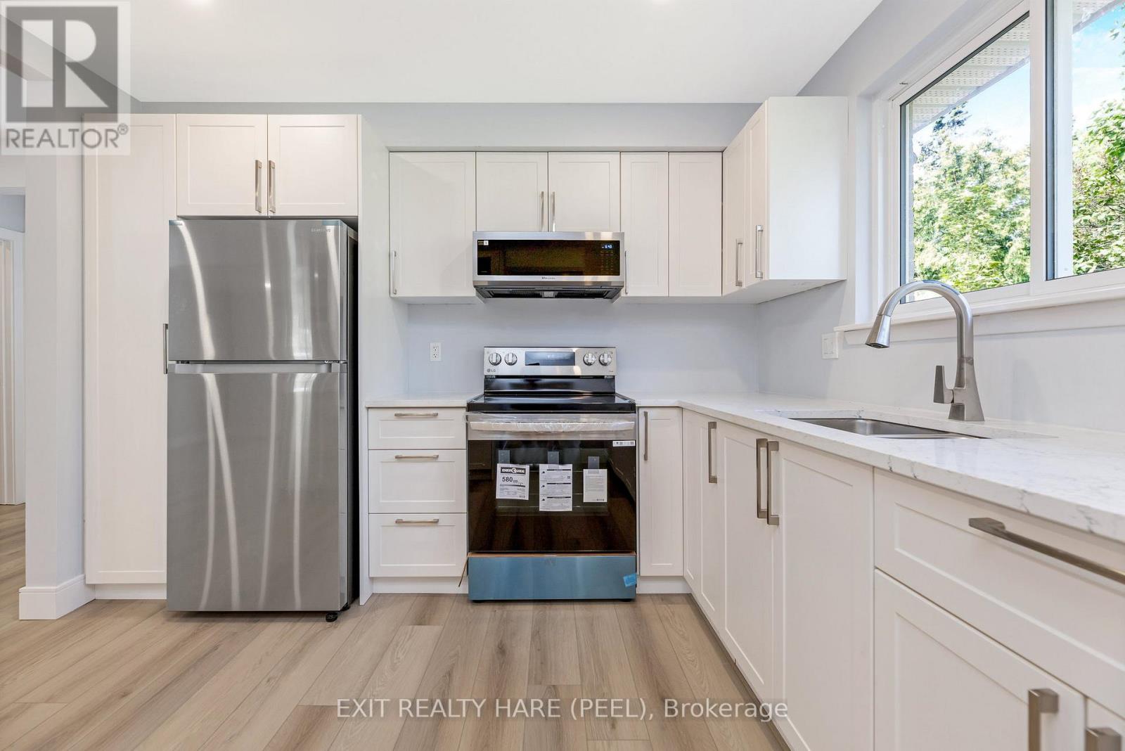 5 Garside Crescent, Brampton, Ontario  L6S 1H5 - Photo 13 - W12998050