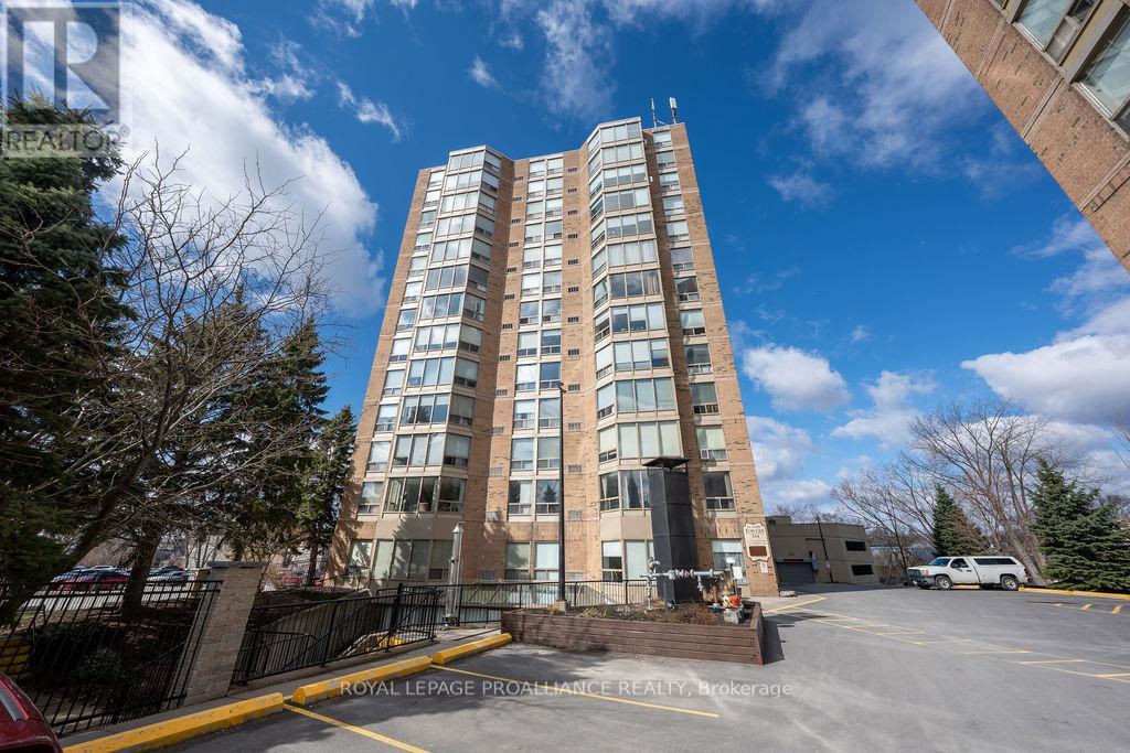 806 - 344 Front St Street, Belleville, Ontario  K8N 5M4 - Photo 1 - X12772306