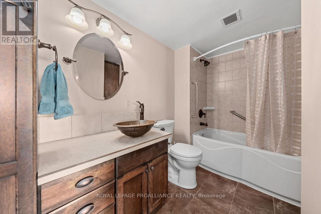 806 - 344 Front St Street, Belleville, Ontario  K8N 5M4 - Photo 19 - X12772306