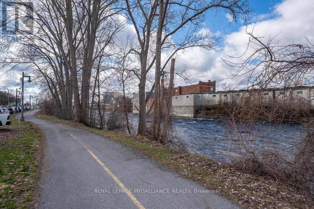 806 - 344 Front St Street, Belleville, Ontario  K8N 5M4 - Photo 30 - X12772306