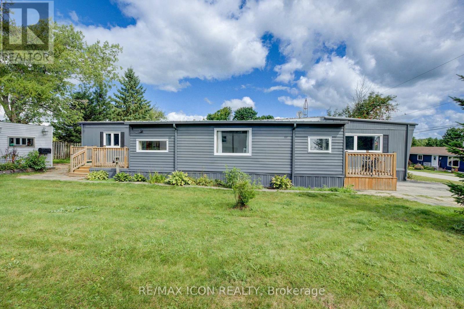 25 Grand Vista Crescent, Wellington North, Ontario  N0G 2L0 - Photo 3 - X12997918