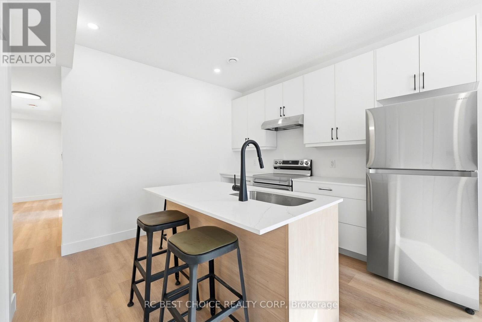 108 Briscoe Street E, London South, Ontario  N6C 1X2 - Photo 11 - X12997936