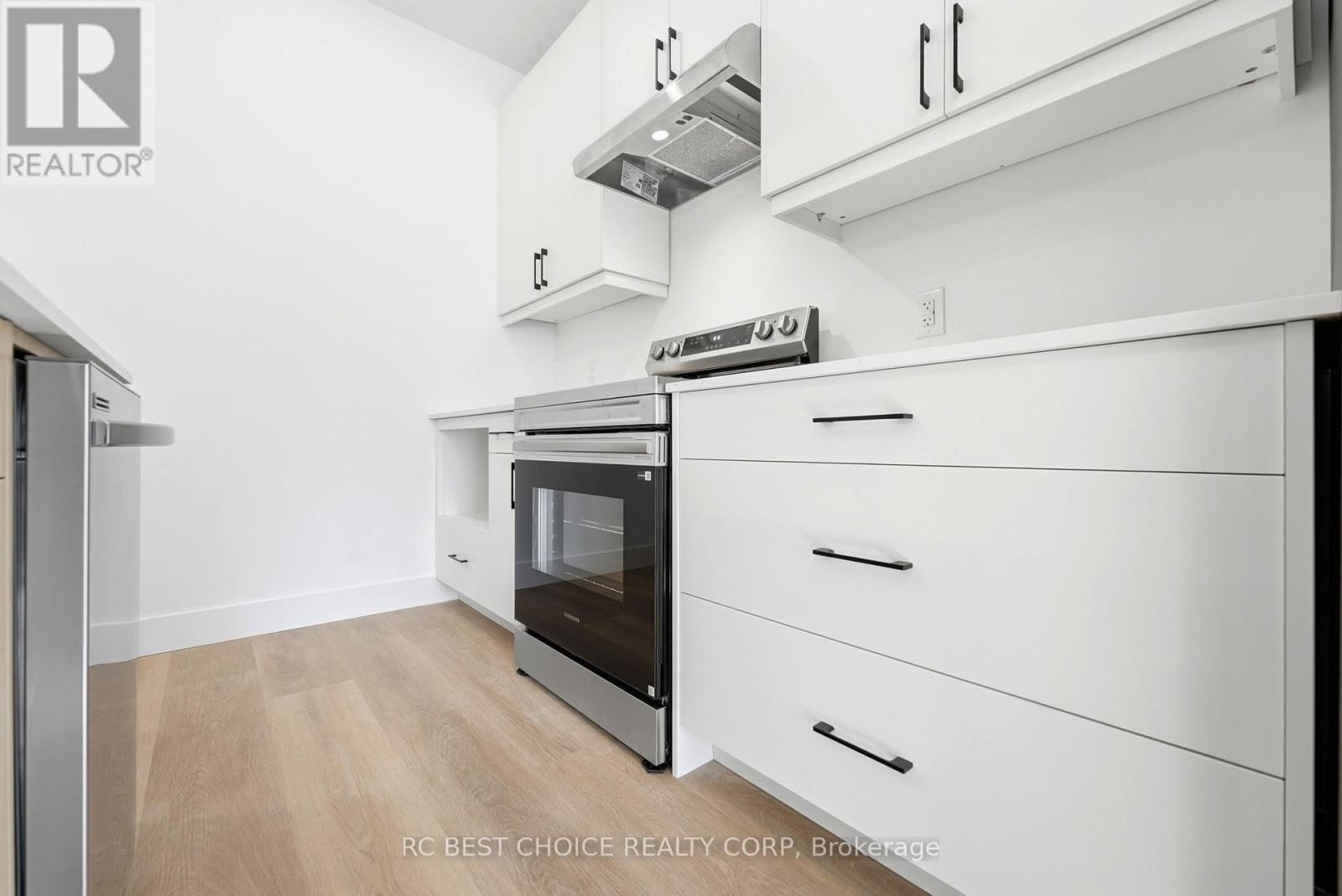 108 Briscoe Street E, London South, Ontario  N6C 1X2 - Photo 15 - X12997936