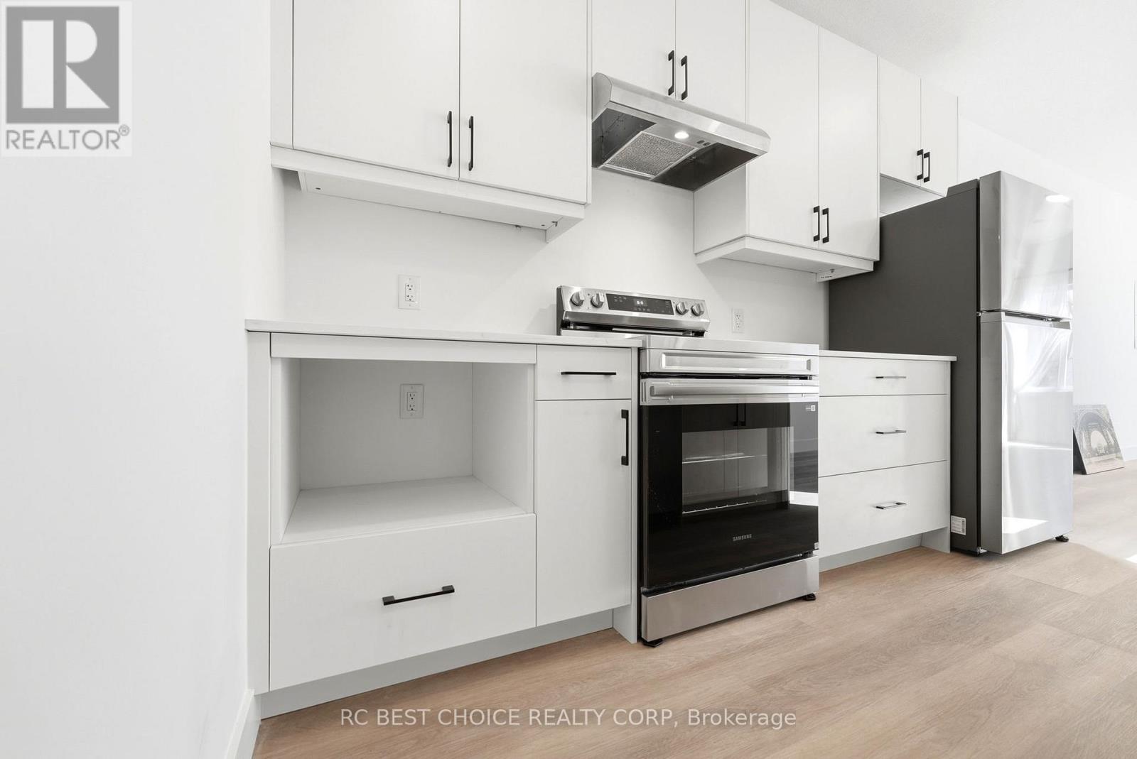 108 Briscoe Street E, London South, Ontario  N6C 1X2 - Photo 16 - X12997936