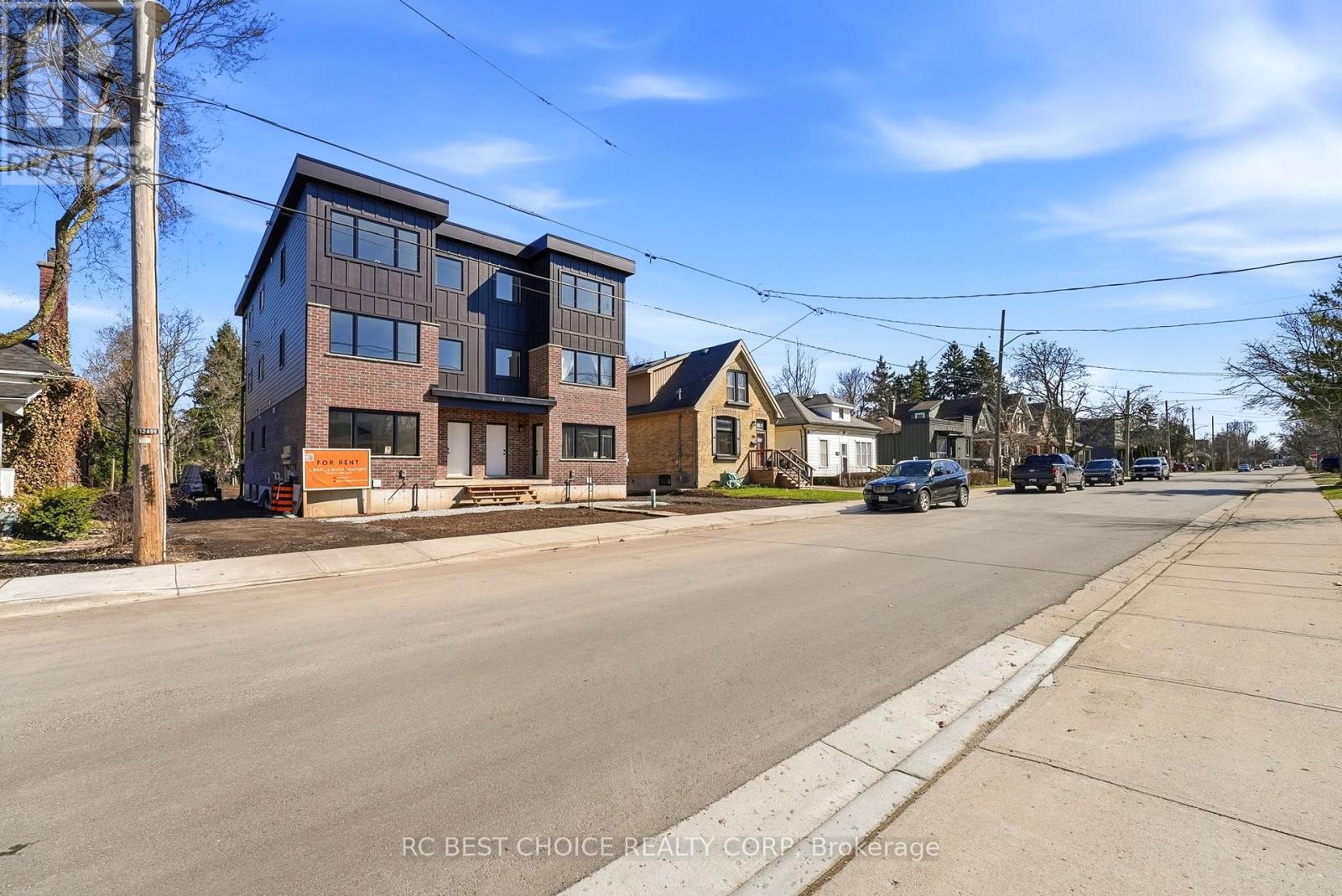 108 Briscoe Street E, London South, Ontario  N6C 1X2 - Photo 2 - X12997936