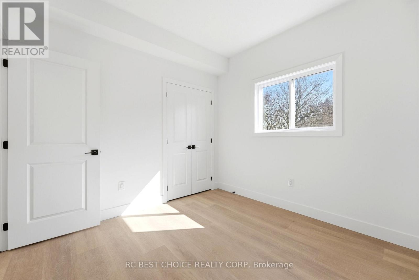 108 Briscoe Street E, London South, Ontario  N6C 1X2 - Photo 22 - X12997936