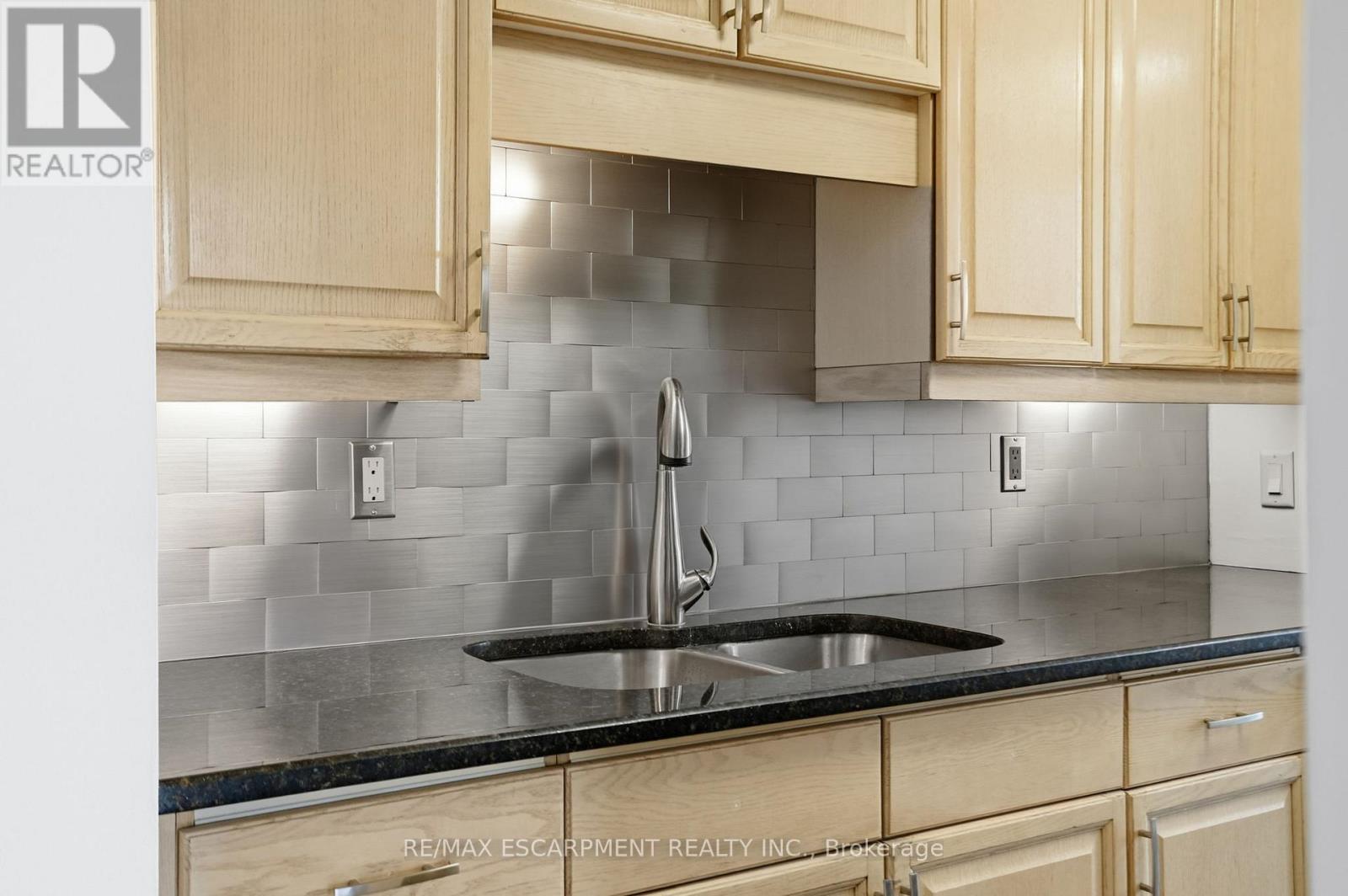 606 - 222 Jackson Street W, Hamilton, Ontario  L8P 4S5 - Photo 14 - X12998068