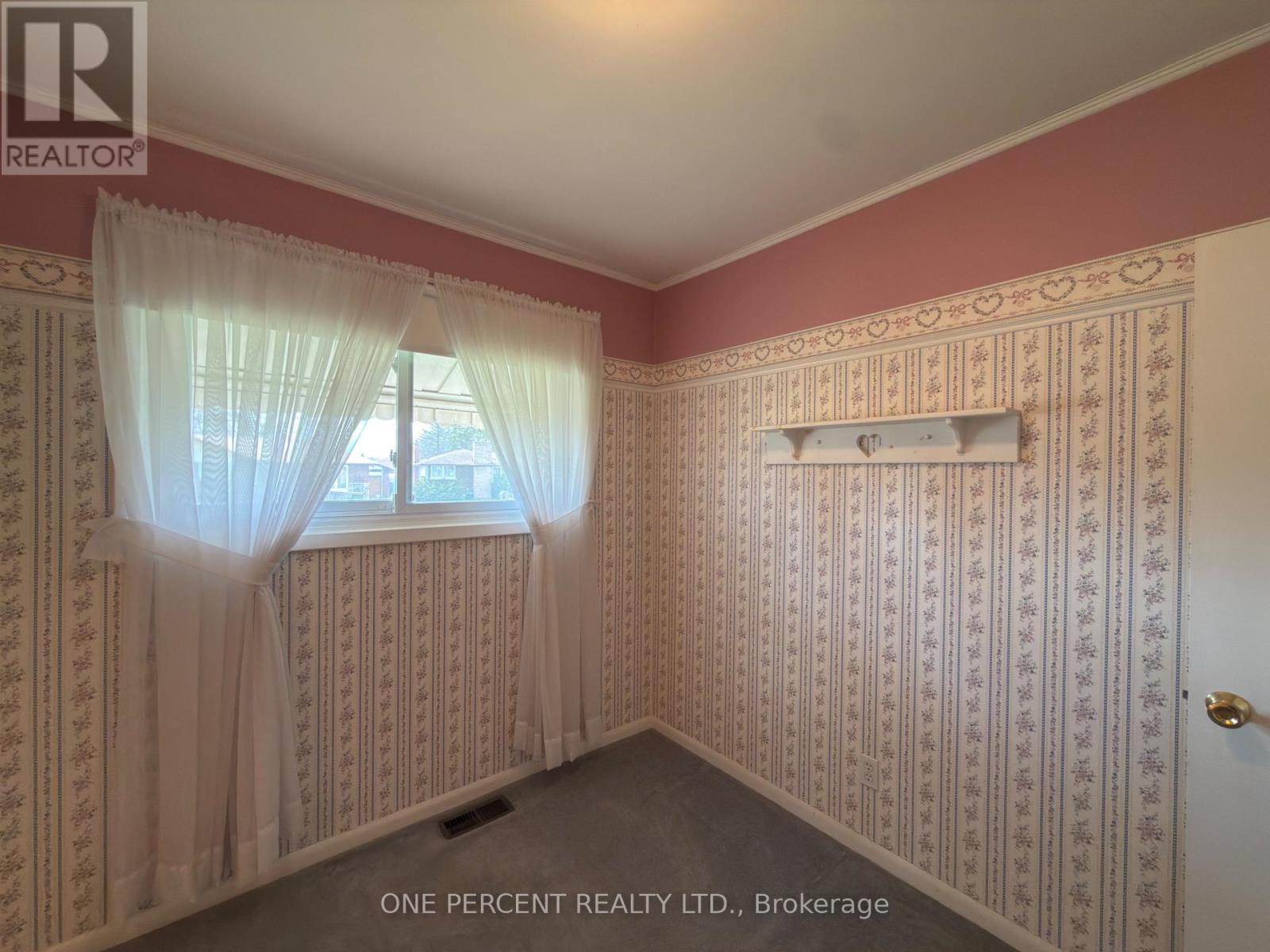 8800 Champlain Drive, Niagara Falls, Ontario  L2G 6Y6 - Photo 12 - X12998106