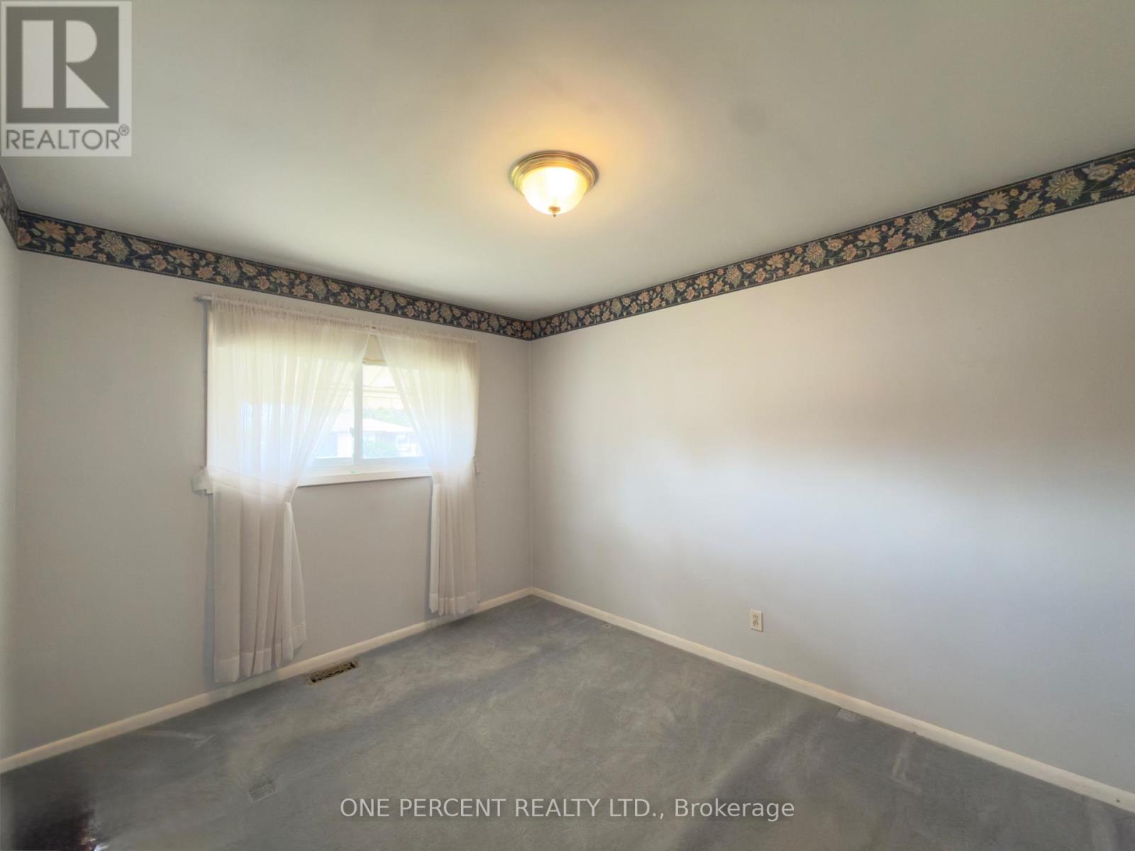 8800 Champlain Drive, Niagara Falls, Ontario  L2G 6Y6 - Photo 13 - X12998106