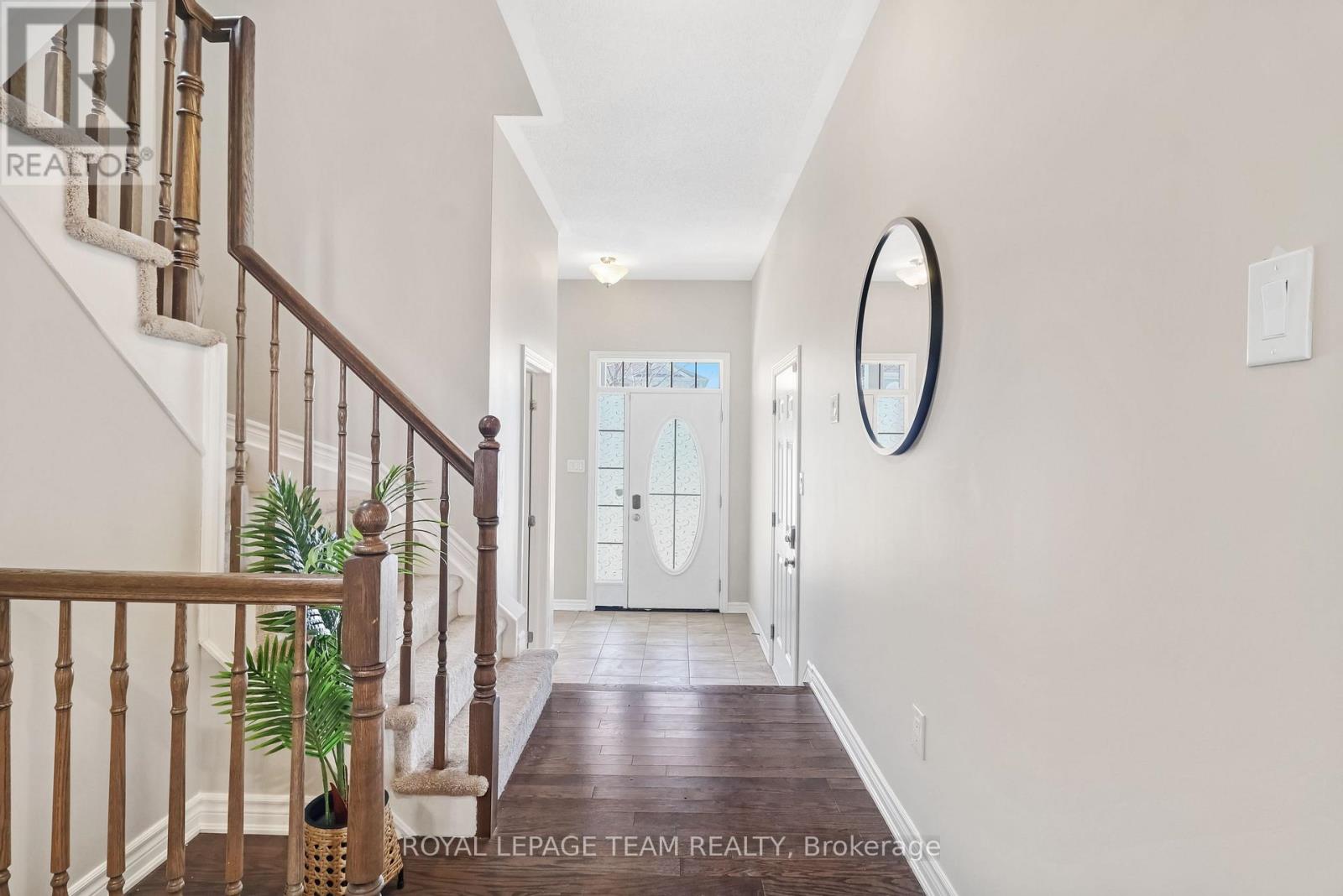 335 Soldats Riendeau Street, Ottawa, Ontario  K2J 6H4 - Photo 5 - X12995980