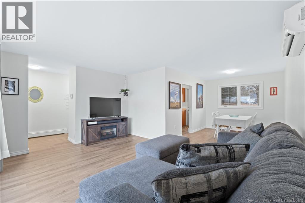 1 Broadview Avenue, Sussex, New Brunswick  E4E 1B9 - Photo 11 - NB137046