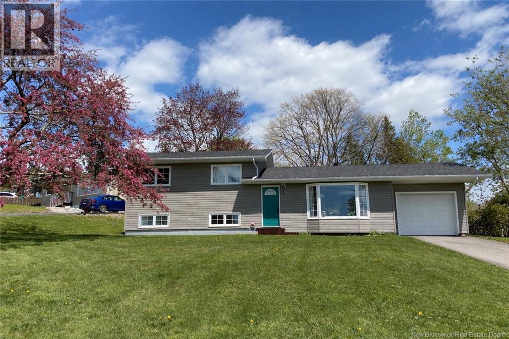 1 Broadview Avenue, Sussex, New Brunswick  E4E 1B9 - Photo 4 - NB137046