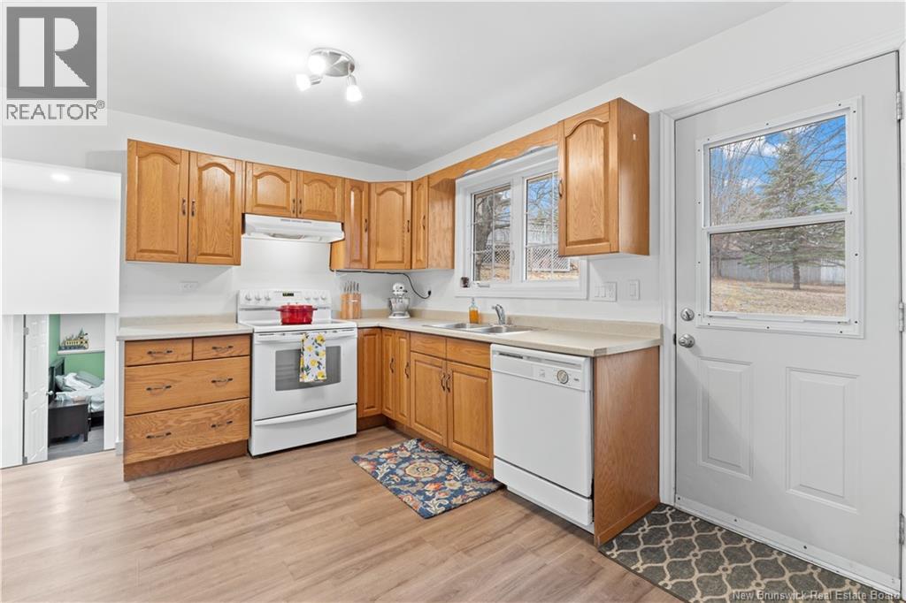 1 Broadview Avenue, Sussex, New Brunswick  E4E 1B9 - Photo 14 - NB137046