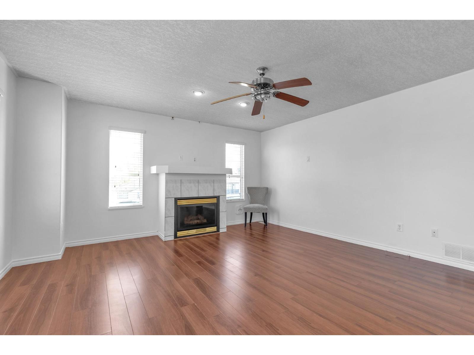 8067 Cedar Street, Mission, British Columbia  V2V 3N2 - Photo 9 - R3110597