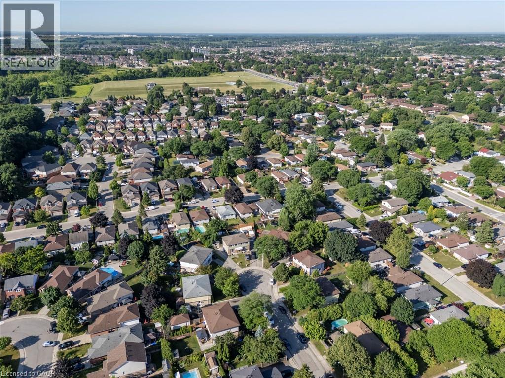 8 Gerrick Court, Hamilton, Ontario  L9C 6H2 - Photo 41 - 40817187