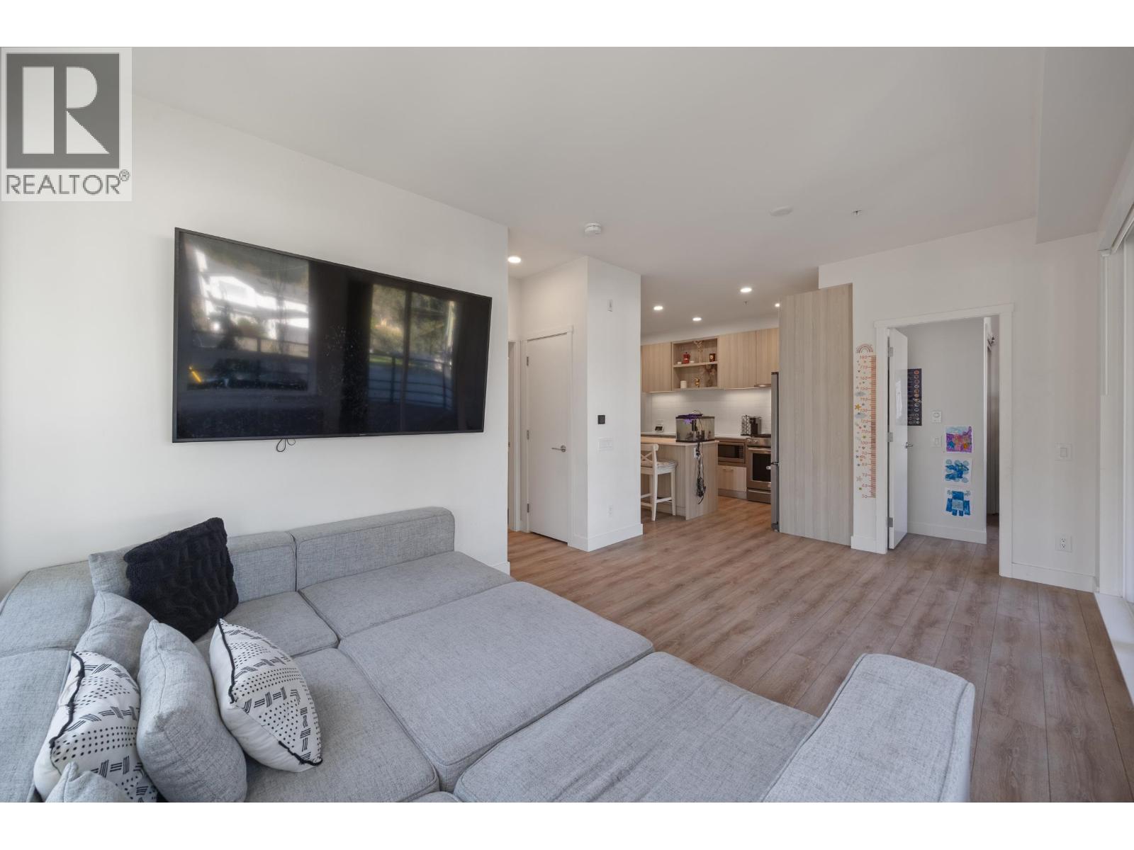 208 741 Anskar Court, Coquitlam, British Columbia  V3J 0N3 - Photo 7 - R3110542