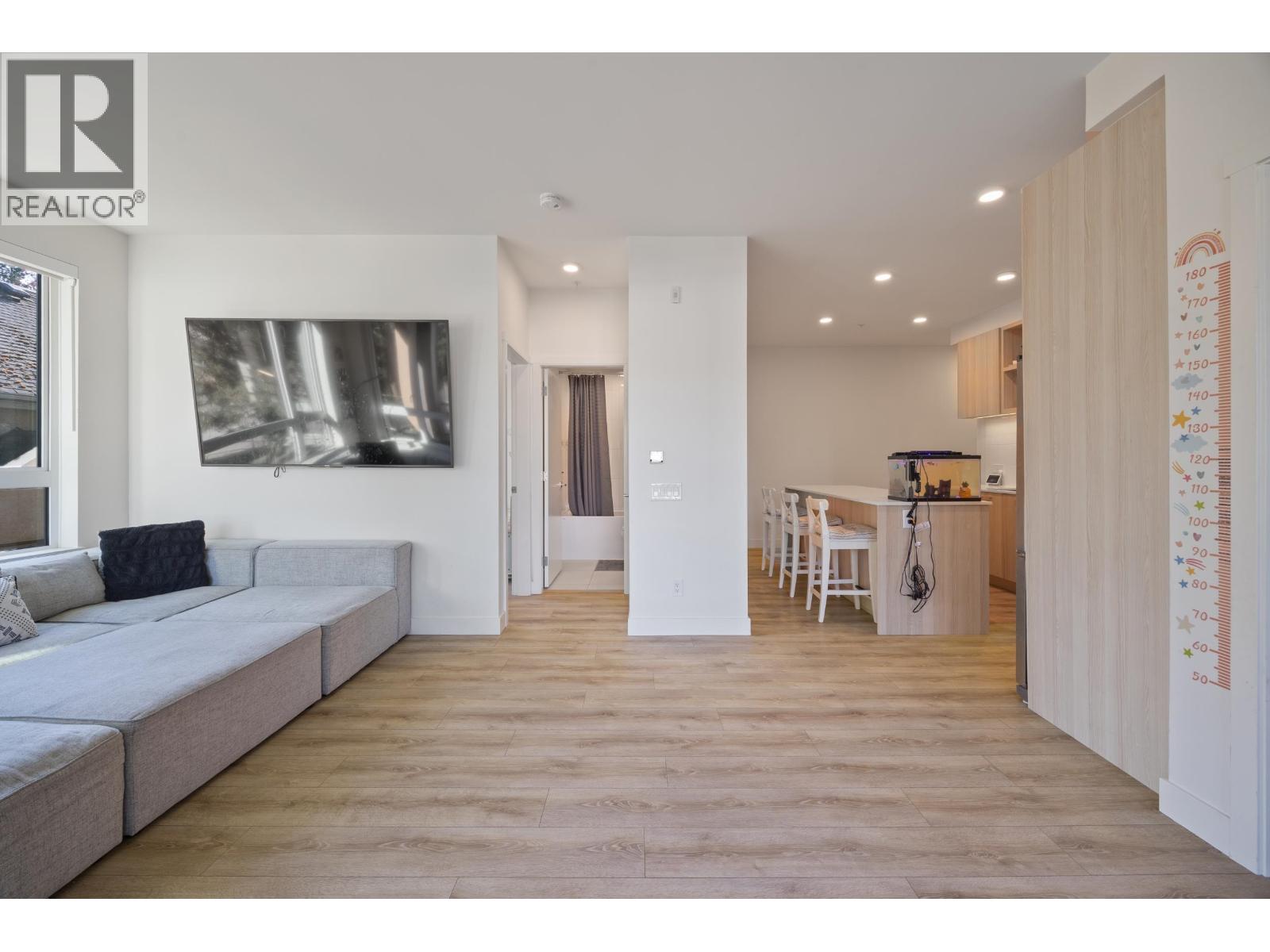 208 741 Anskar Court, Coquitlam, British Columbia  V3J 0N3 - Photo 6 - R3110542