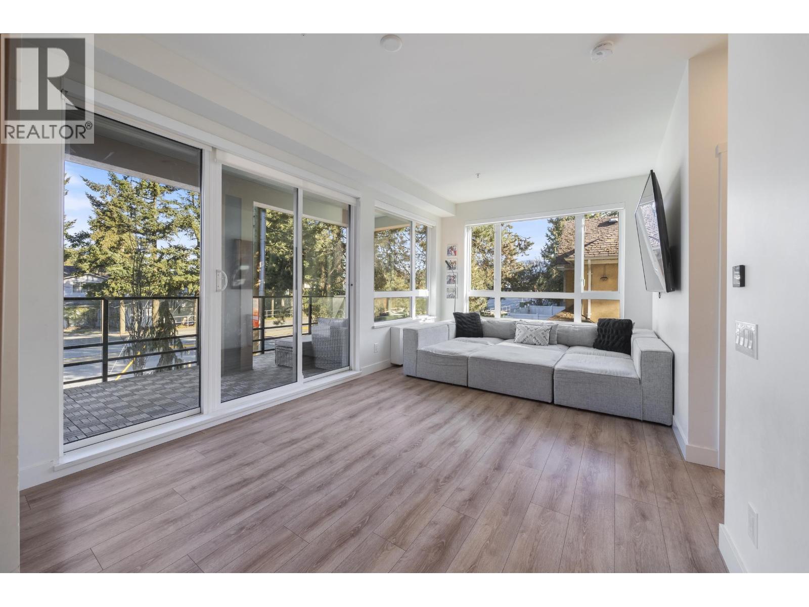 208 741 Anskar Court, Coquitlam, British Columbia  V3J 0N3 - Photo 4 - R3110542