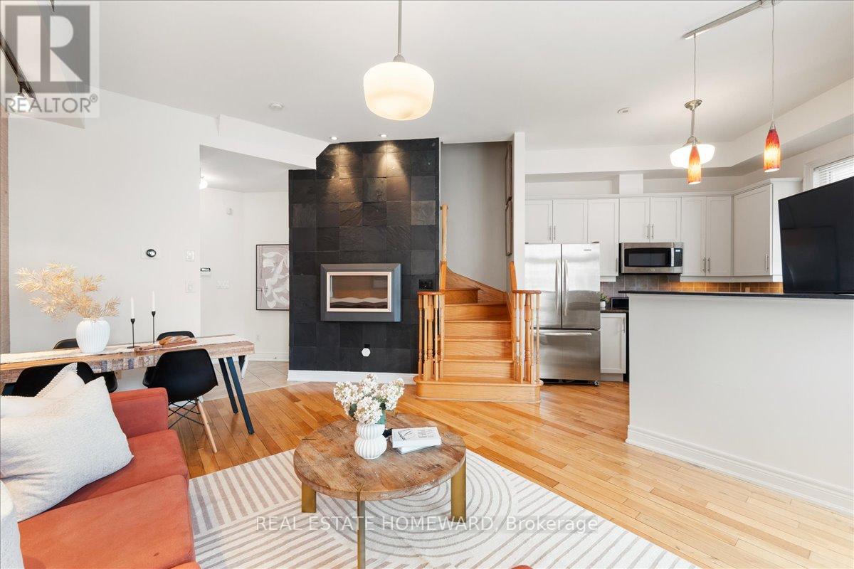 14 Fairhead Mews, Toronto, Ontario  M4E 3Y4 - Photo 11 - E12959282