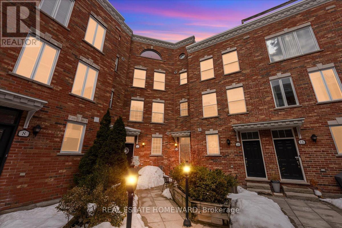14 Fairhead Mews, Toronto, Ontario  M4E 3Y4 - Photo 3 - E12959282