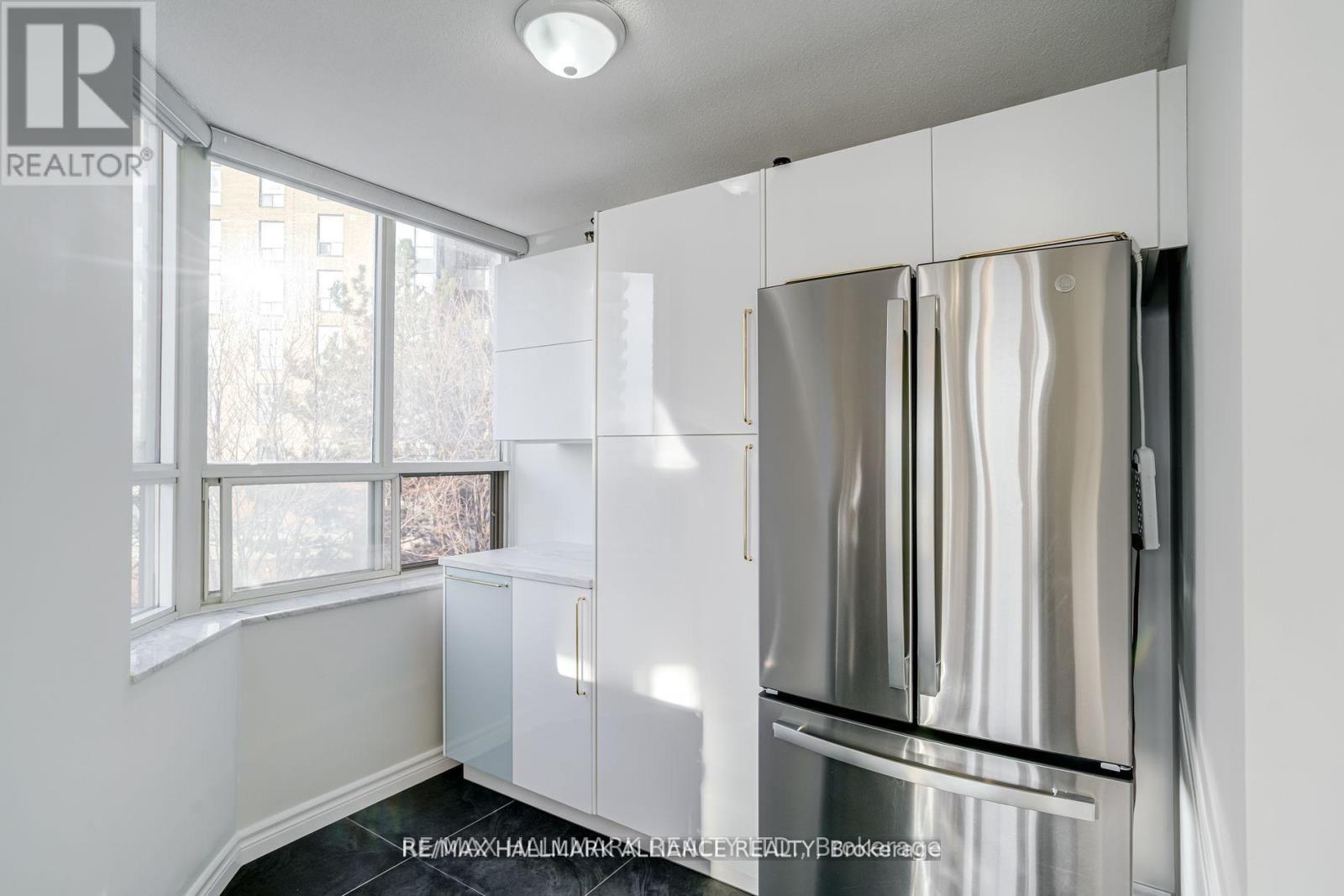 307 - 30 Malta Avenue, Brampton, Ontario  L6Y 4W6 - Photo 21 - W12802242