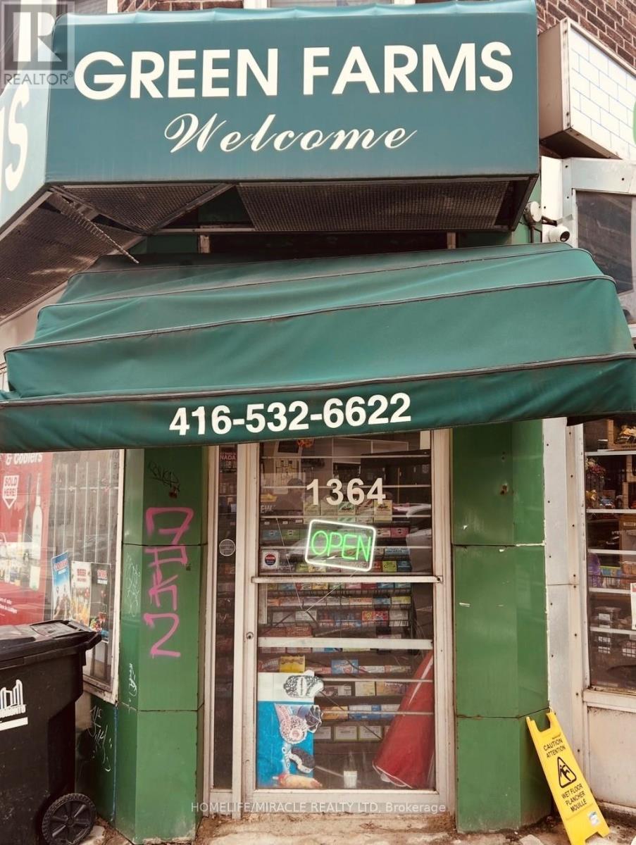 1364 Bathurst Street, Toronto, Ontario  M5R 3H7 - Photo 4 - C12909202