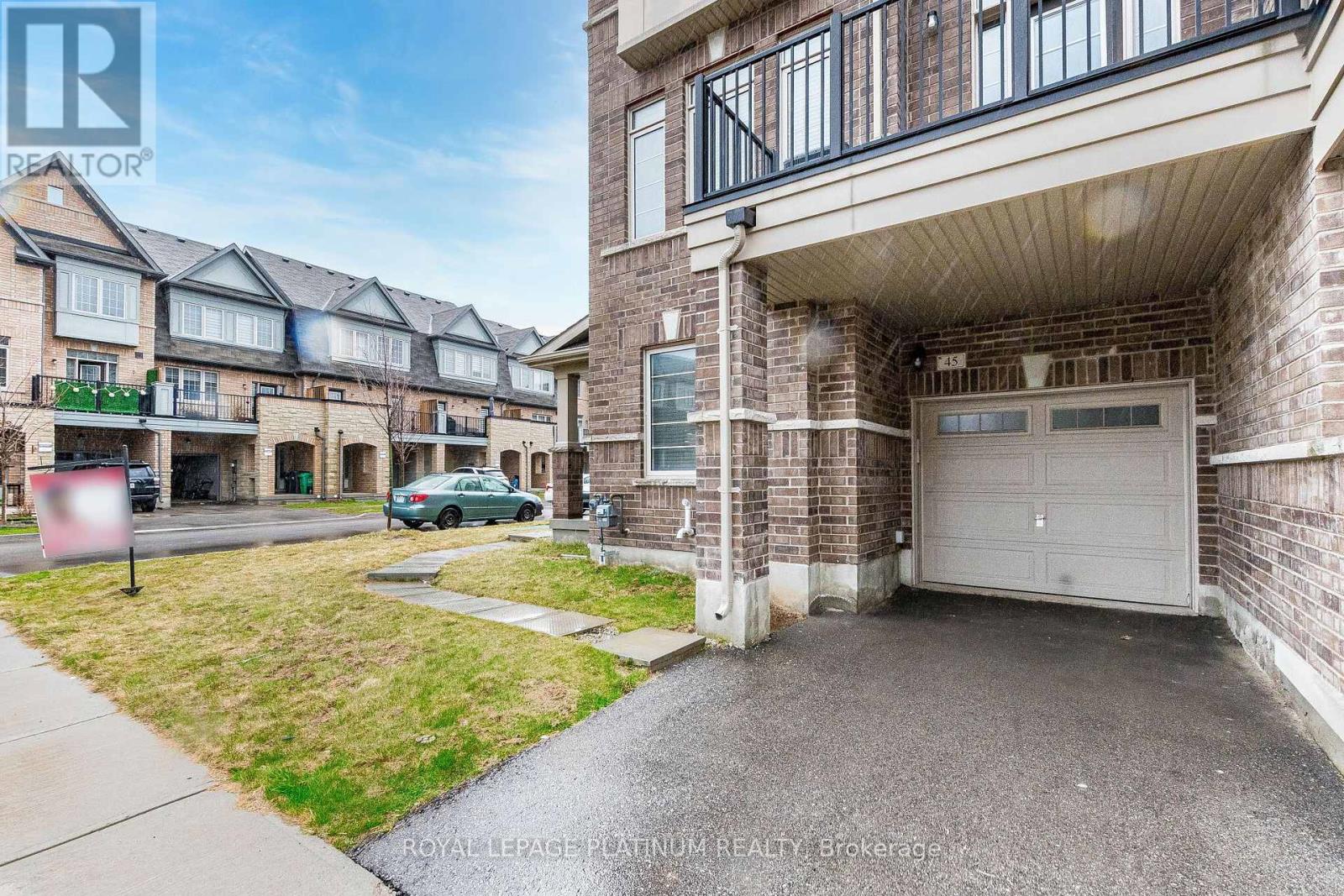 45 Haymarket Drive, Brampton, Ontario  L7A 5C1 - Photo 9 - W12983006