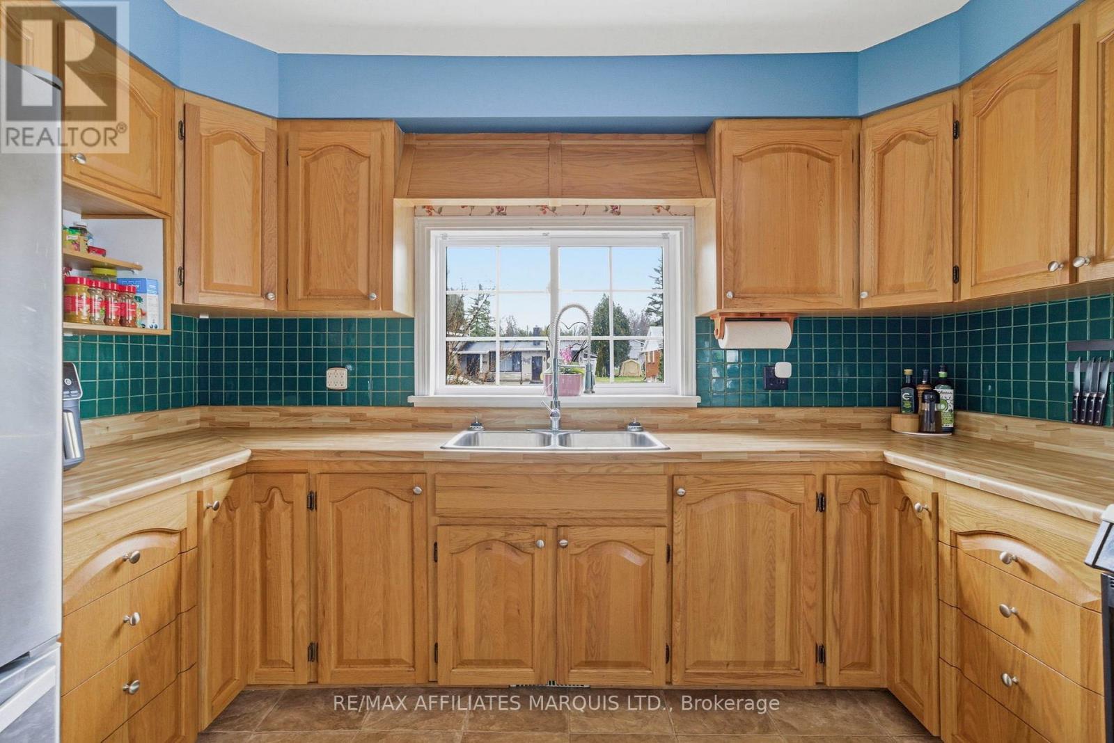 36 Maple Street, South Stormont, Ontario K0C 1P0 - Photo 3 - X12998212