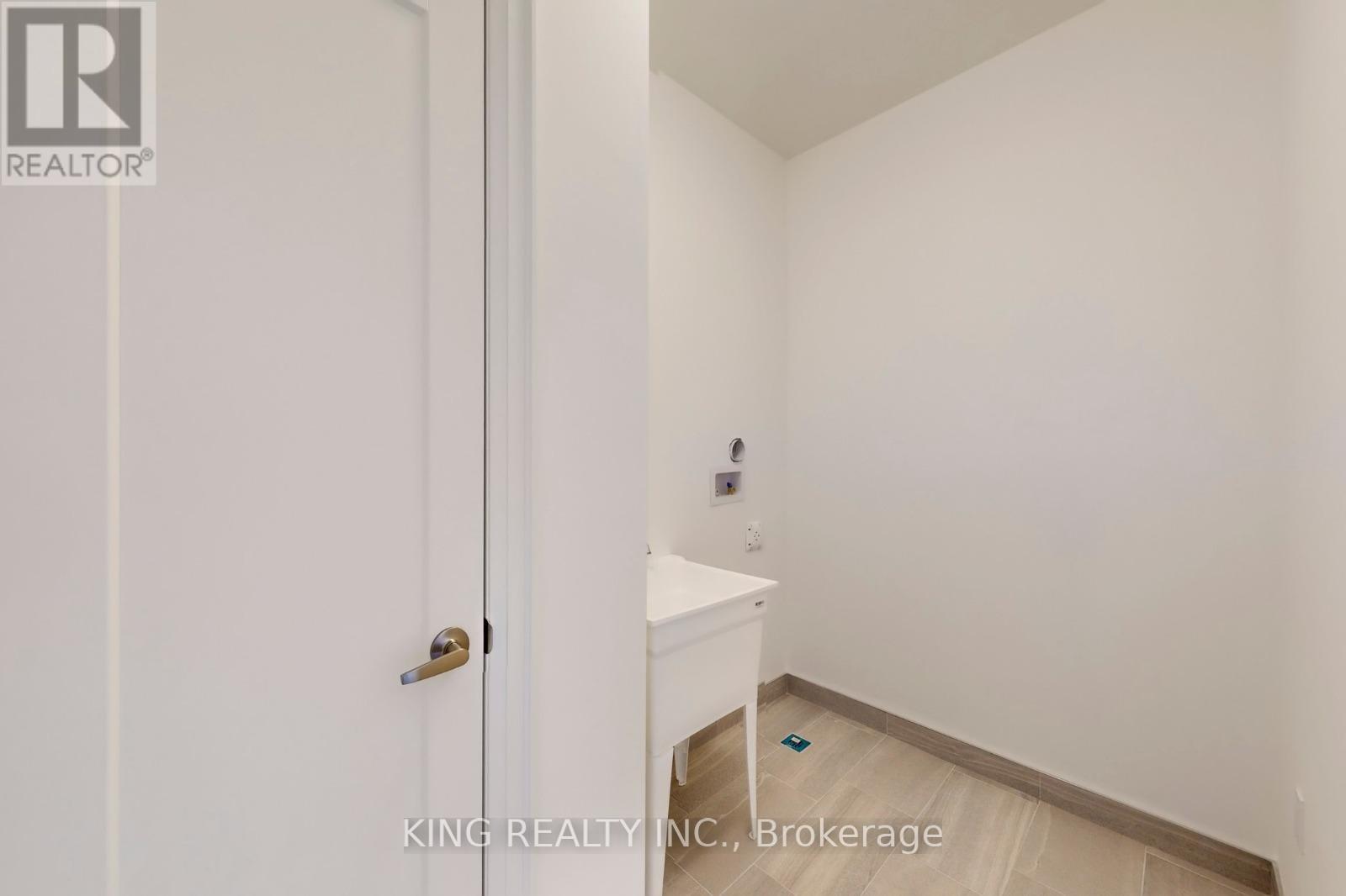 3320 Taha Gardens, Oakville, Ontario  L6M 4K1 - Photo 27 - W12995578