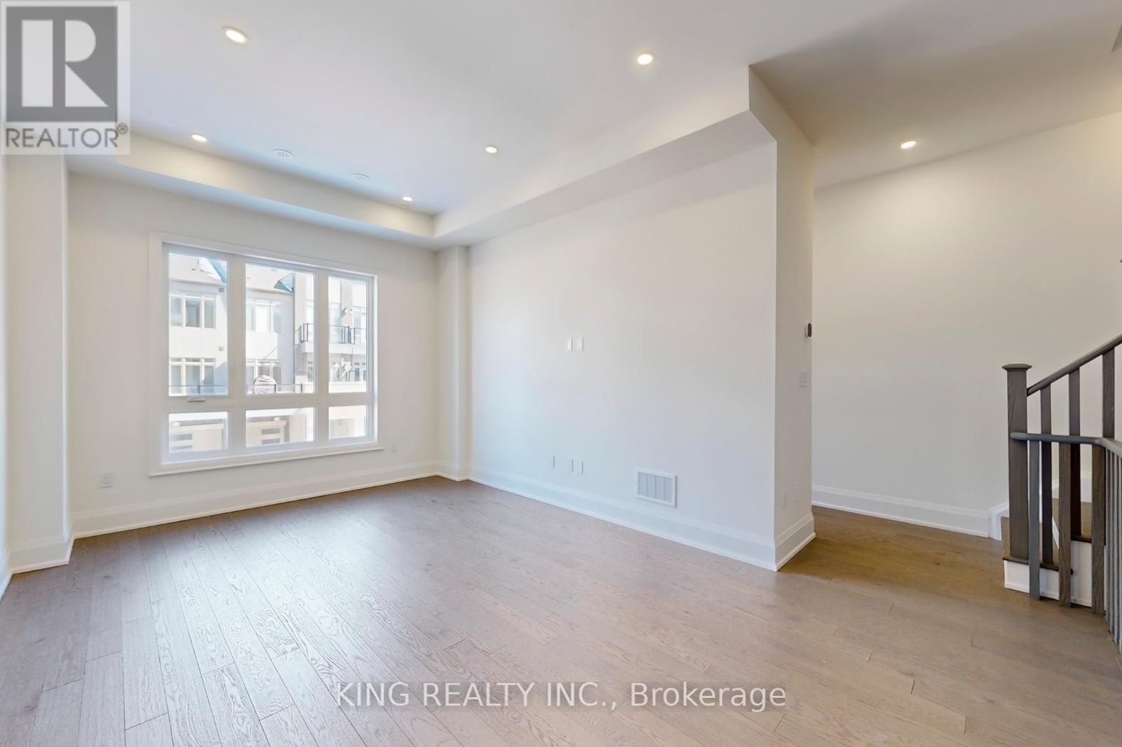 3320 Taha Gardens, Oakville, Ontario  L6M 4K1 - Photo 6 - W12995578