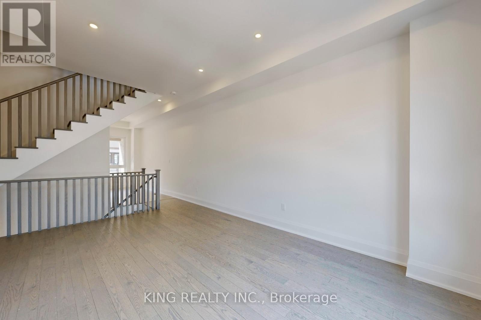 3320 Taha Gardens, Oakville, Ontario  L6M 4K1 - Photo 7 - W12995578