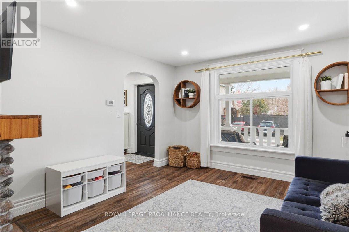 18 Brassey Street, Belleville, Ontario  K8N 2R3 - Photo 11 - X12998124