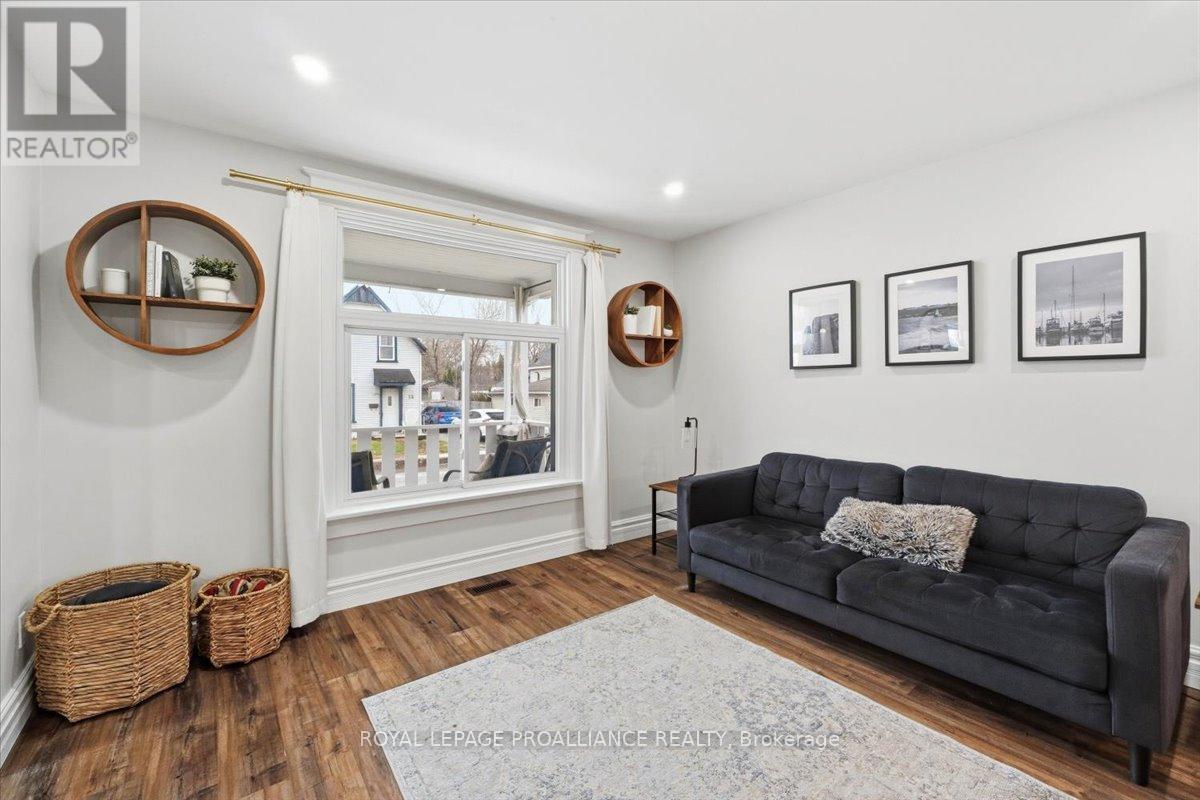 18 Brassey Street, Belleville, Ontario  K8N 2R3 - Photo 13 - X12998124