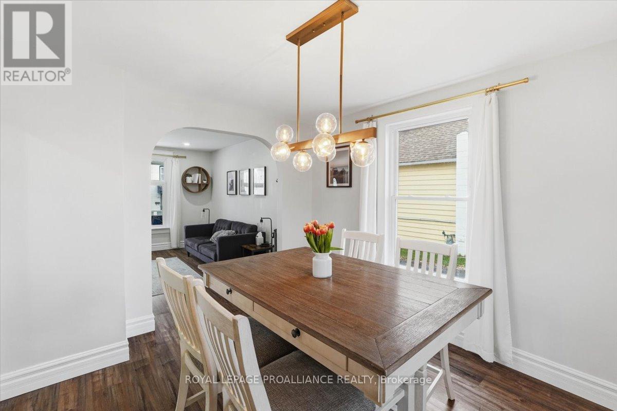 18 Brassey Street, Belleville, Ontario  K8N 2R3 - Photo 17 - X12998124