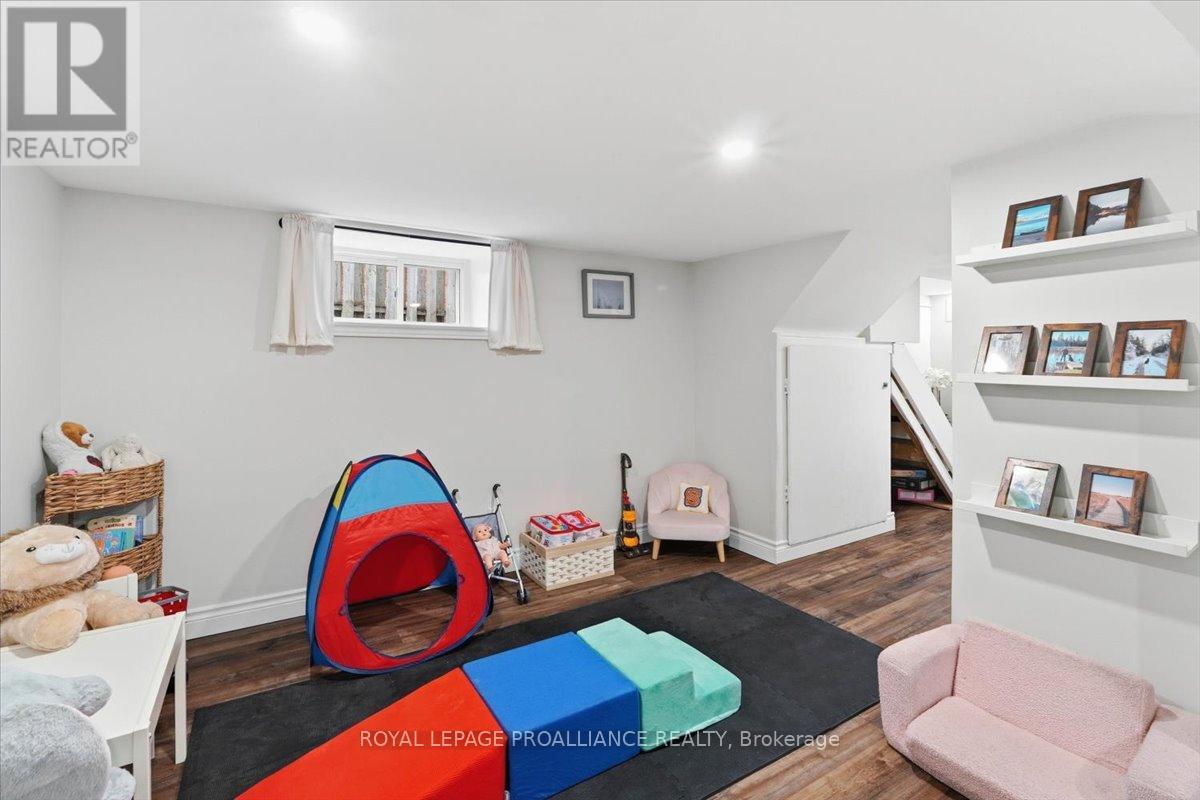 18 Brassey Street, Belleville, Ontario  K8N 2R3 - Photo 36 - X12998124
