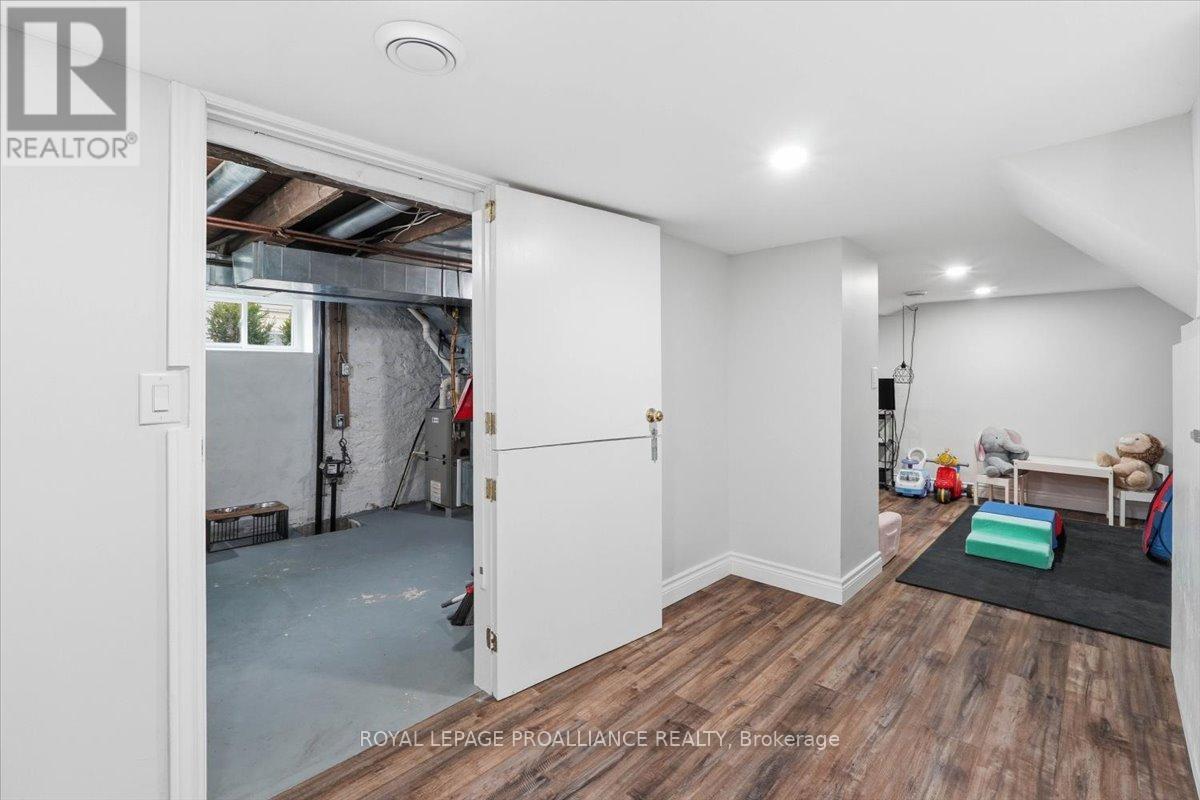 18 Brassey Street, Belleville, Ontario  K8N 2R3 - Photo 37 - X12998124