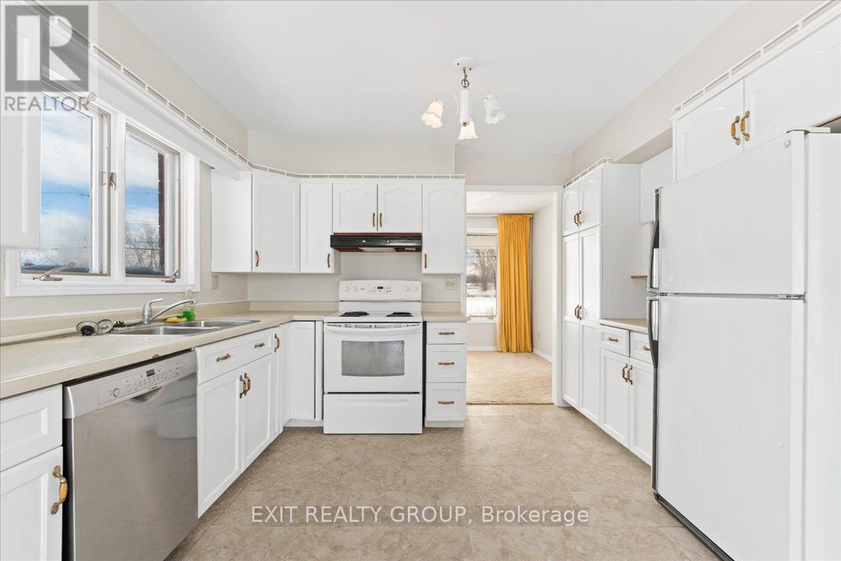 1162 County Rd 3, Prince Edward County, Ontario  K8N 4Z1 - Photo 10 - X12998226