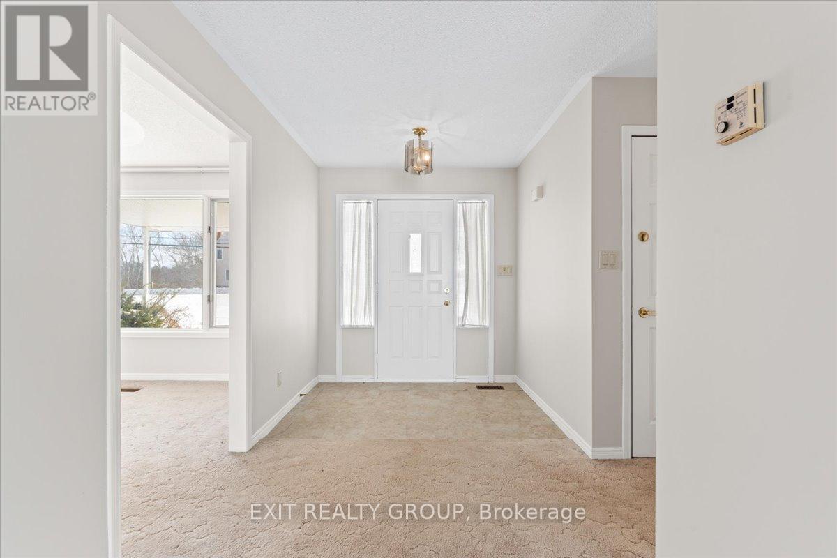 1162 County Rd 3, Prince Edward County, Ontario  K8N 4Z1 - Photo 5 - X12998226